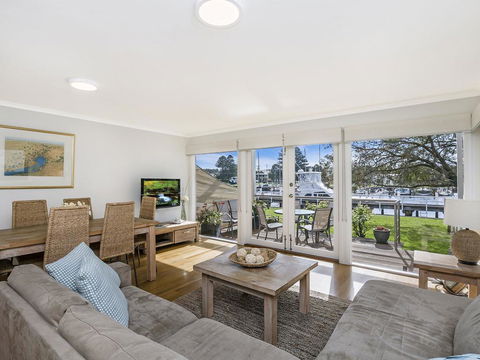 JOHANSSON'S PERCH No. 3 - Perths Hotel 0