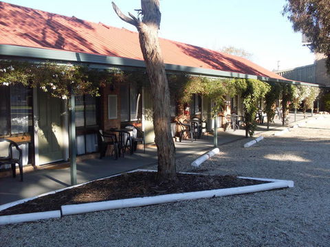 Jolly Swagman Motor Inn Holbrook - Perths Hotel 3