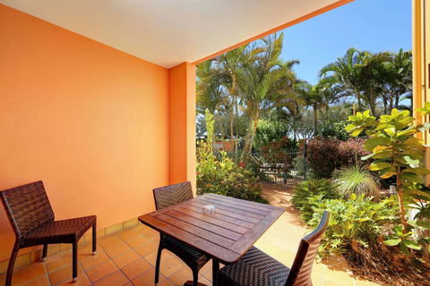Kacy's Bargara Beach Motel - Perths Hotel 3