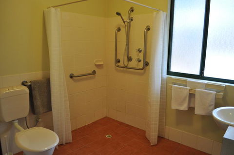 Karri Valley Chalets - Perths Hotel 3