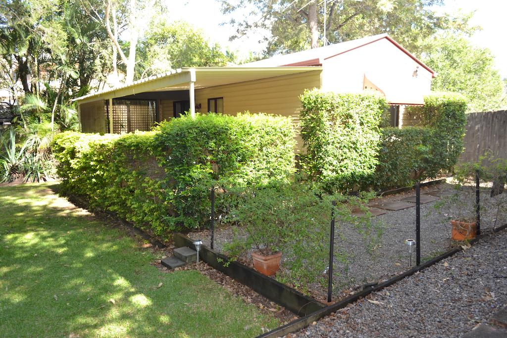 Gordon Park QLD Perths Hotel
