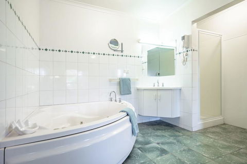 Kerang Valley Resort - Perths Hotel 2
