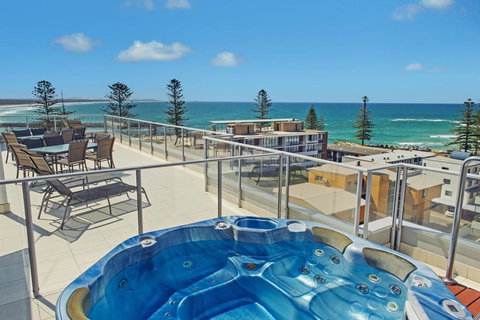 Ki-Ea 538 67 William Street - Perths Hotel 1