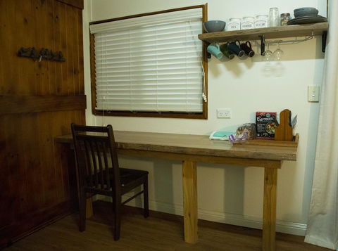 Kingfisher Cabin - Perths Hotel 2
