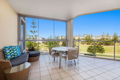 KINGSCLIFF COAST CULTURE 1208 - Perths Hotel 0