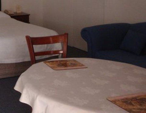 Kinross Inn - Perths Hotel 2