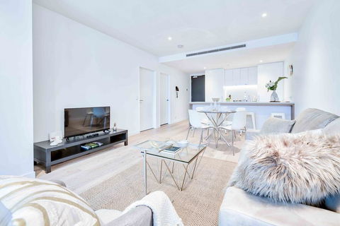 KOZYGURU FORTITUDE VALLEY HIGH LEVEL 2 BED APT + FREE PARKING QFV179-2612 - Perths Hotel 2