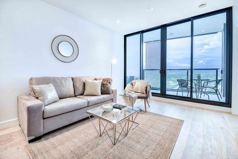 KOZYGURU FORTITUDE VALLEY HIGH LEVEL 2 BED APT + FREE PARKING QFV179-2612 - Perths Hotel 0