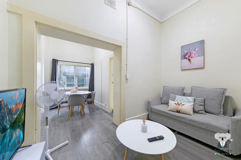 KOZYGURU Kings Cross SKY GARDEN Studio CBD - Perths Hotel 2