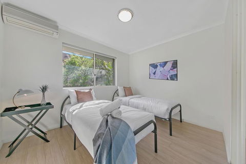KOZYGURU MARSFIELD WALK TO MACQUARIE UNIVERSITY 3 BEDROOM NMA094 - Perths Hotel 3