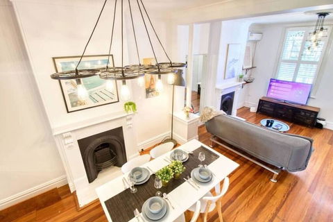 KOZYGURU Surry Hill 3 Bed Terrace Walk To Central Station - Perths Hotel 0