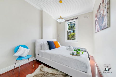 KOZYGURU SYDNEY CBD DARLINGHURST SPLIT LEVEL 2 BEDROOM TOWNHOUSE NDA023 - Perths Hotel 2