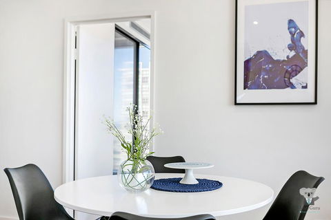 KOZYGURU ZETLAND HIGH LEVEL AMAZING VIEW KOZY 2BED APT + FREE PARKING NWA052 - Perths Hotel 2