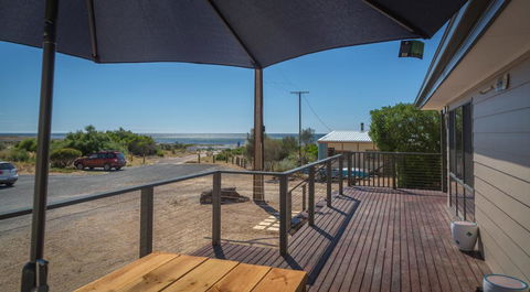 Lady Bay Getaway - 12 Lady Bay, Normanville - Perths Hotel 0