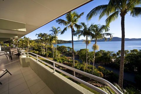 Lagoon 206 - Perths Hotel 0