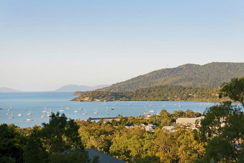 Laguna Views - Airlie Beach - Perths Hotel 0