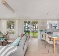 Lake Front Home - Relax  Unwind - Perths Hotel