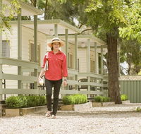 Lake Hamilton Motor Village and Caravan Park - Perths Hotel