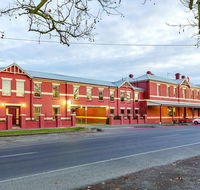 Lake Inn - Ballarat - Perths Hotel