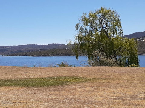 Lake Jindabyne Hotel - Perths Hotel 2