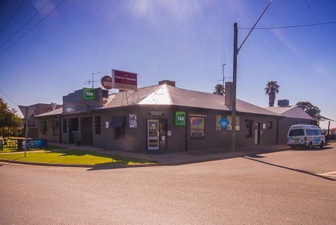 Lake Mulwala Hotel Motel - Perths Hotel 0