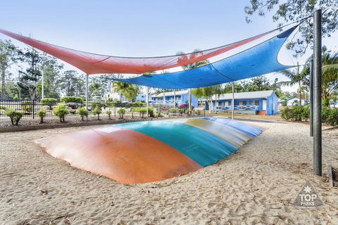 Lake Tinaroo Holiday Park - Perths Hotel 2