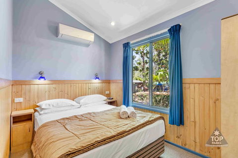 Lake Tinaroo Holiday Park - Perths Hotel 1
