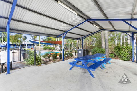 Lake Tinaroo Holiday Park - Perths Hotel 3