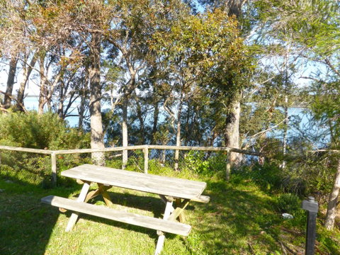 Lakeside Tranquility @ Culburra Beach - Perths Hotel 1