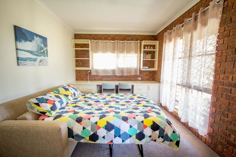Lakeview - Perths Hotel 1