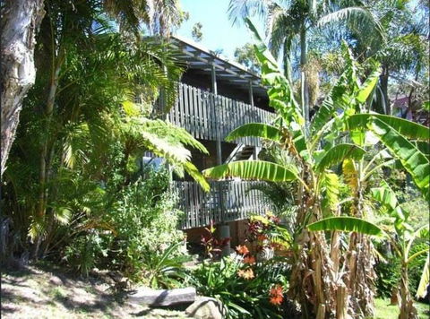 LaMaison De Shines, 13 Dulconghi Street - Perths Hotel 1