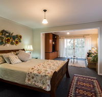Land Of Lost Treasure - Perths Hotel