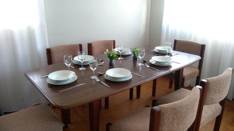 Large 5-Bedroom House With Wifi & Netflix Close To Taronga Western Plains Zoo - Perths Hotel 1