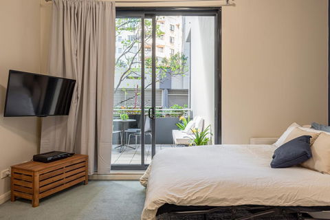 Large Apartment, 2 Parking Spots And Pool - Perths Hotel 2