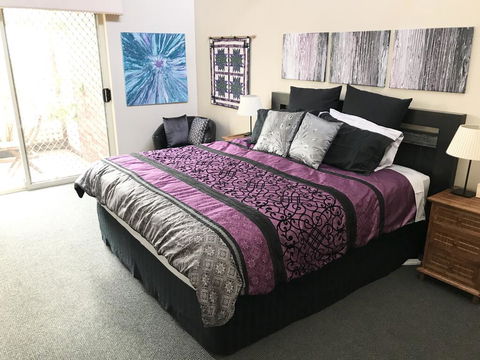 Large Family Home - Perths Hotel 1