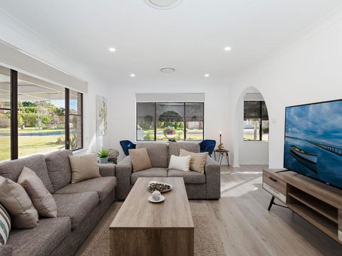 Le Maison, 77 Horace St - Stunning House With Ducted Air, WIFI And Linen Provided - Perths Hotel 1