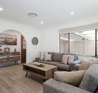 Le Maison 77 Horace St - stunning house with ducted air WIFI and Linen provided - Perths Hotel