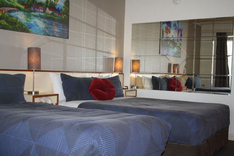 Leagues Motel - Perths Hotel 1