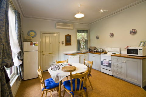 Lemonade Creek Cottages - Perths Hotel 3