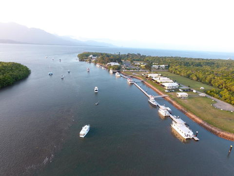 Lucinda Fishing Lodge - Perths Hotel 0