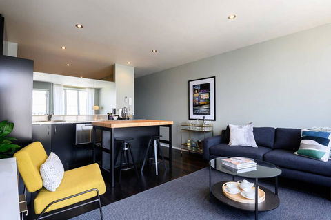LUCY Stylish City Vibe And Views - Perths Hotel 2