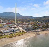 Luxurious Apartment A Stones Throw From The Beach - Perths Hotel