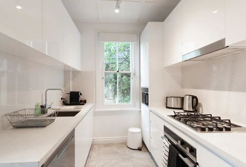 Luxurious Heritage Home With Harbour Bridge Views - Perths Hotel 1