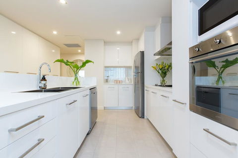 Luxury Four Bedroom Apartment - Perths Hotel 3
