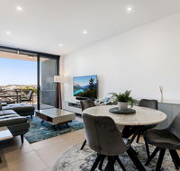 Luxury Living with Panoramic Views - Perths Hotel