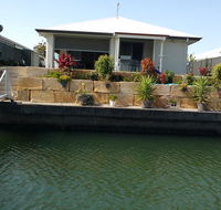 M  T's Waterfront Bed  Breakfast - Perths Hotel