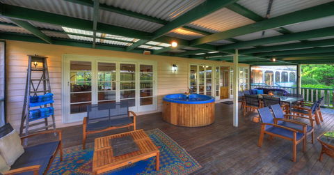 Maleny Homestead & Cottage - Perths Hotel 3