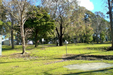 Mallacoota's Shady Gully Caravan Park - Perths Hotel 2