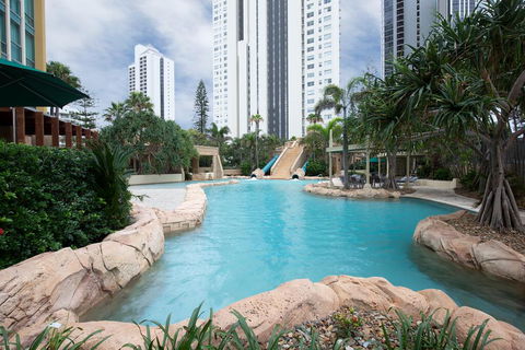 Mantra Sun City - Perths Hotel 1