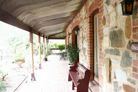Marananga Cottages - Perths Hotel 1